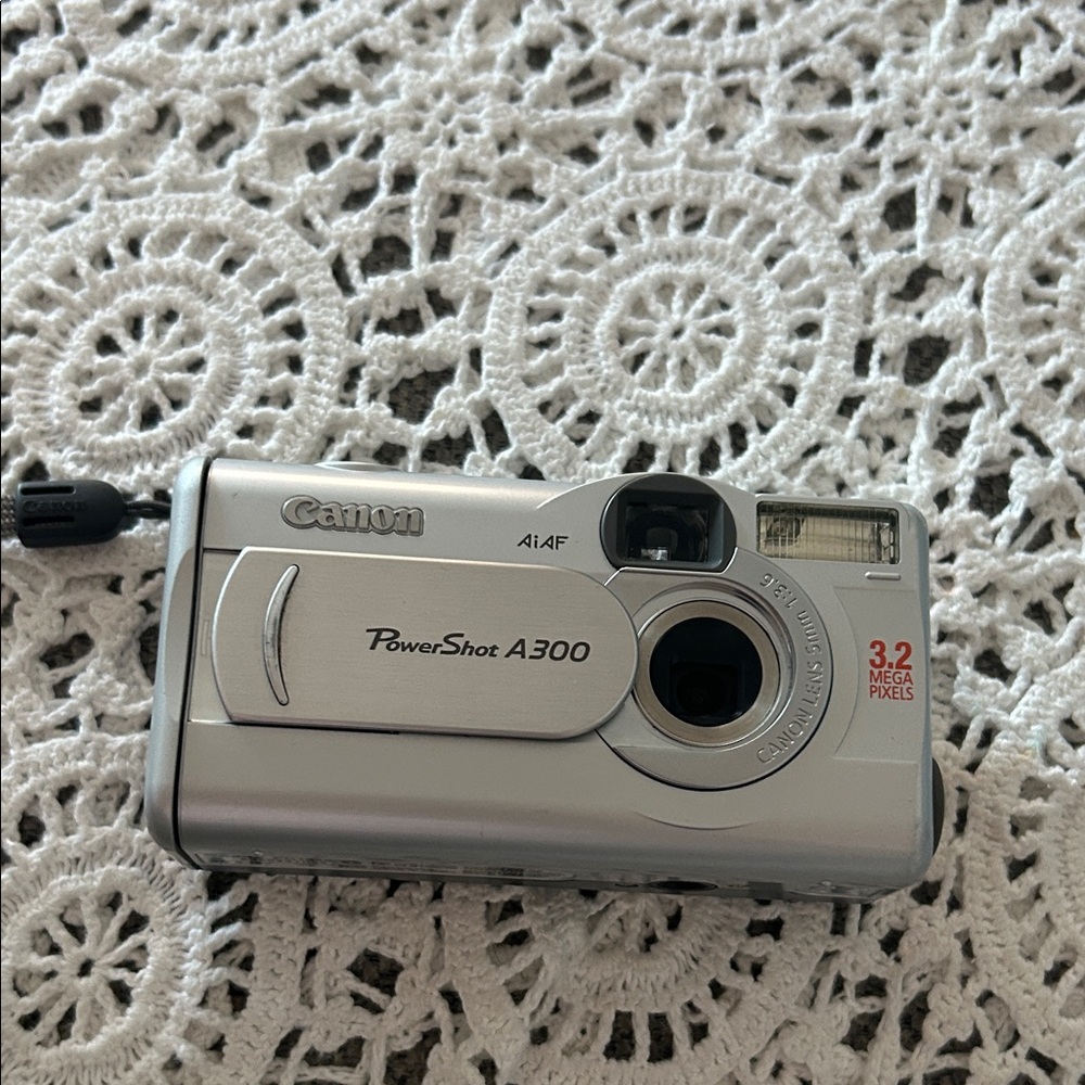 Canon Powershot A300 3.2 Megapixels Camera